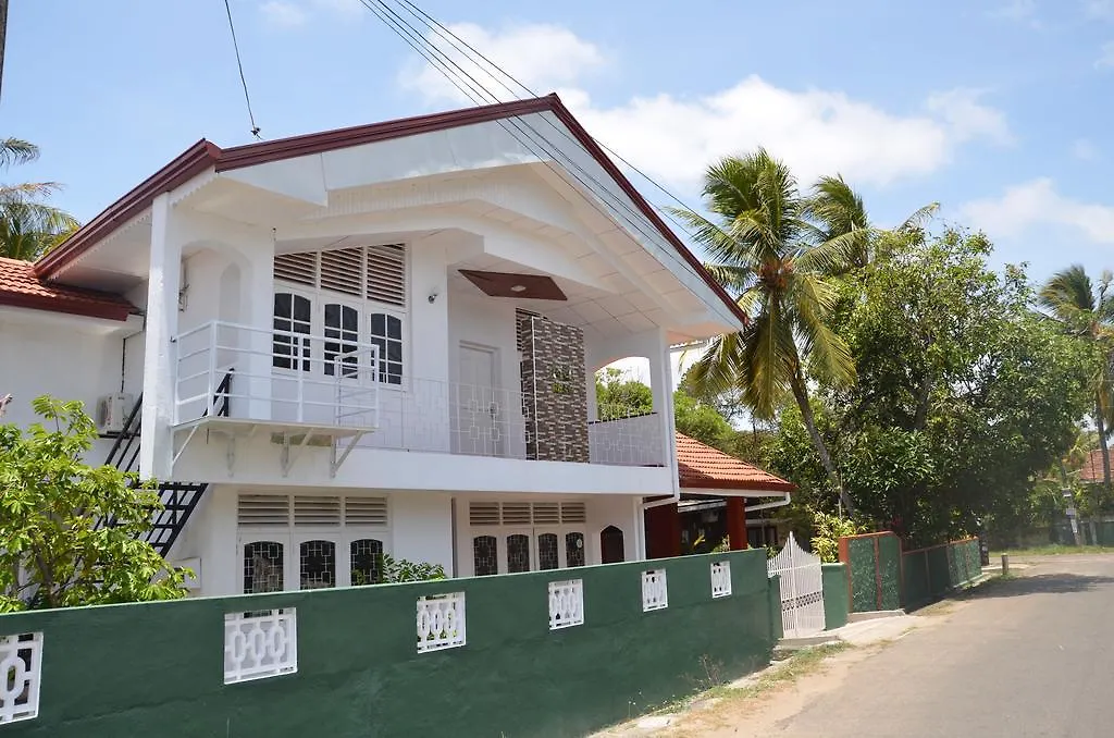 Roel Rest Hotel Negombo
