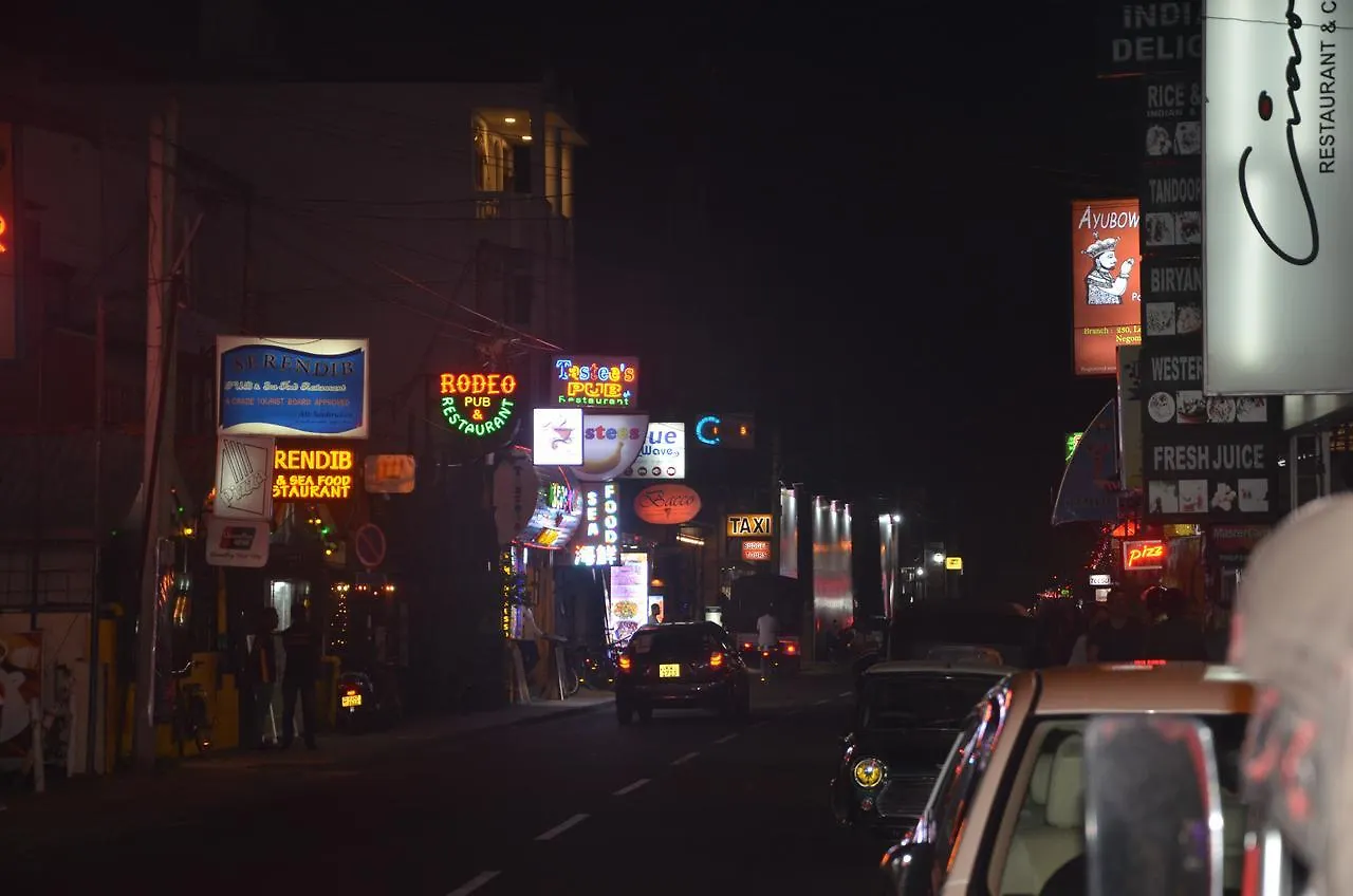 Roel Rest Hotel Negombo Guest house