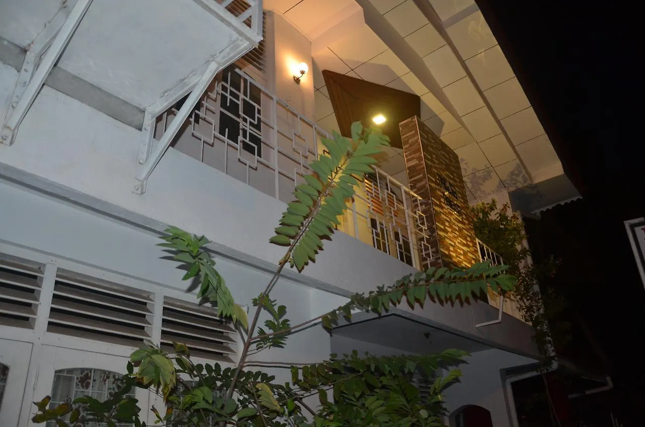 Roel Rest Hotel Negombo Guest house